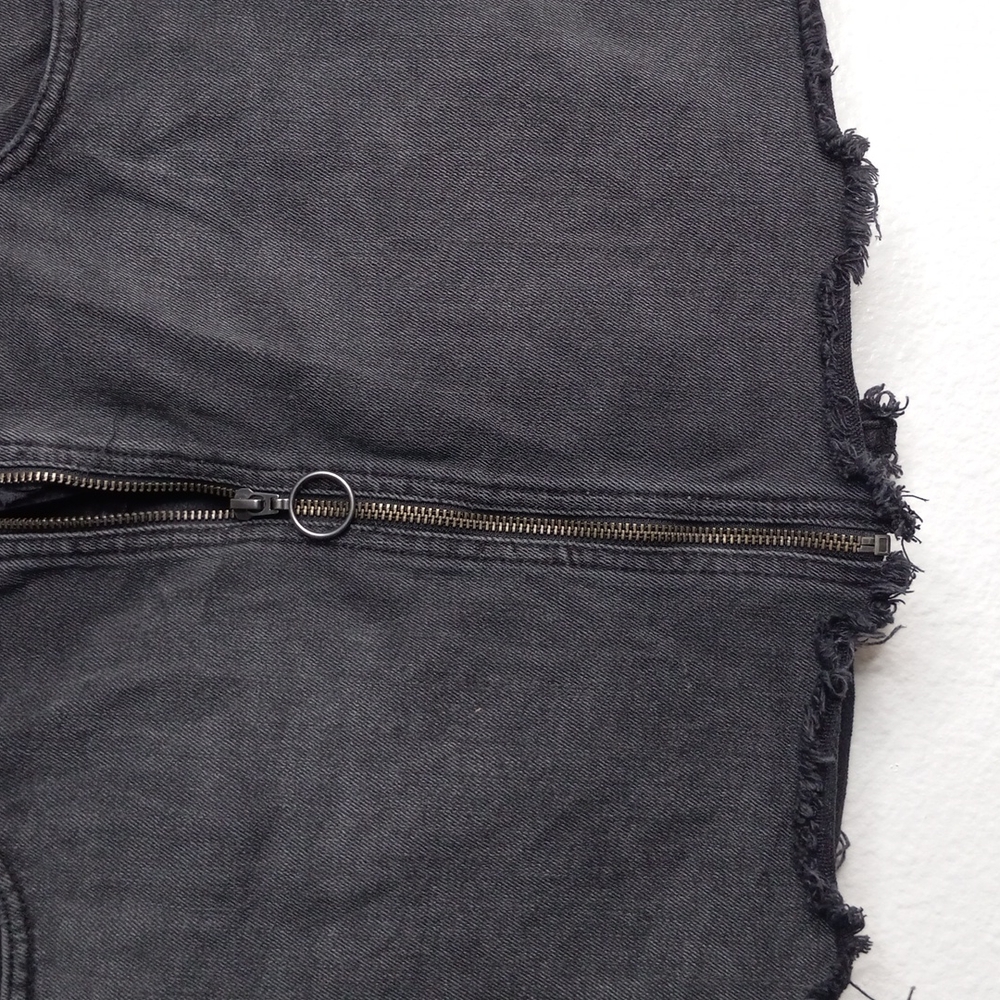 Free People sz 30 black front zip denim raw hem skirt. - Picture 2 of 10